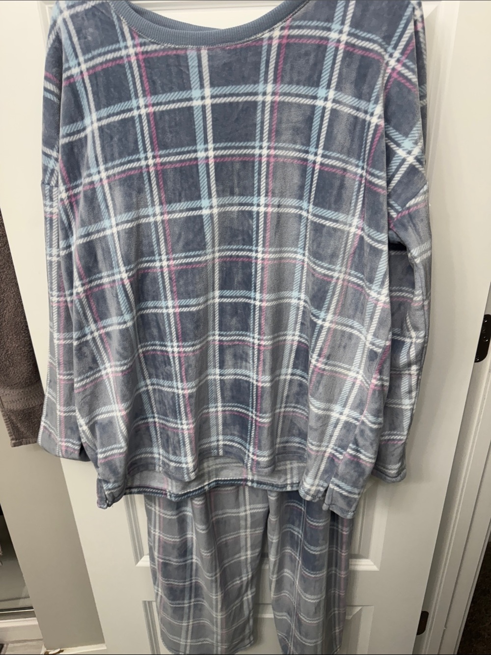 Women's Plaid Long-Sleeve Pajama Set - Gray with Pink & Light Blue